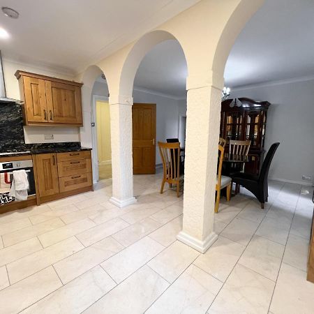 Spacious Flat Sleeps 8 Near Princes Street Edinburgh Bagian luar foto