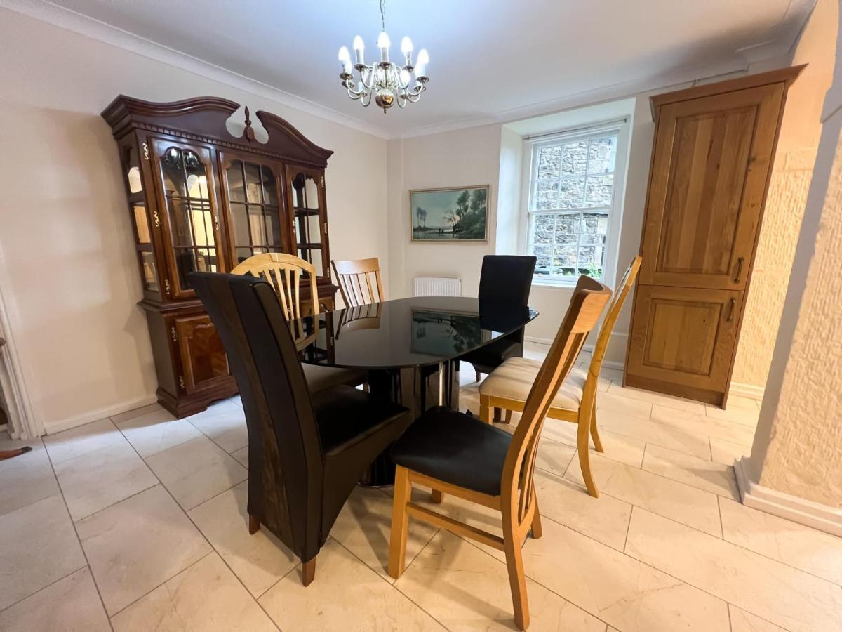 Spacious Flat Sleeps 8 Near Princes Street Edinburgh Bagian luar foto