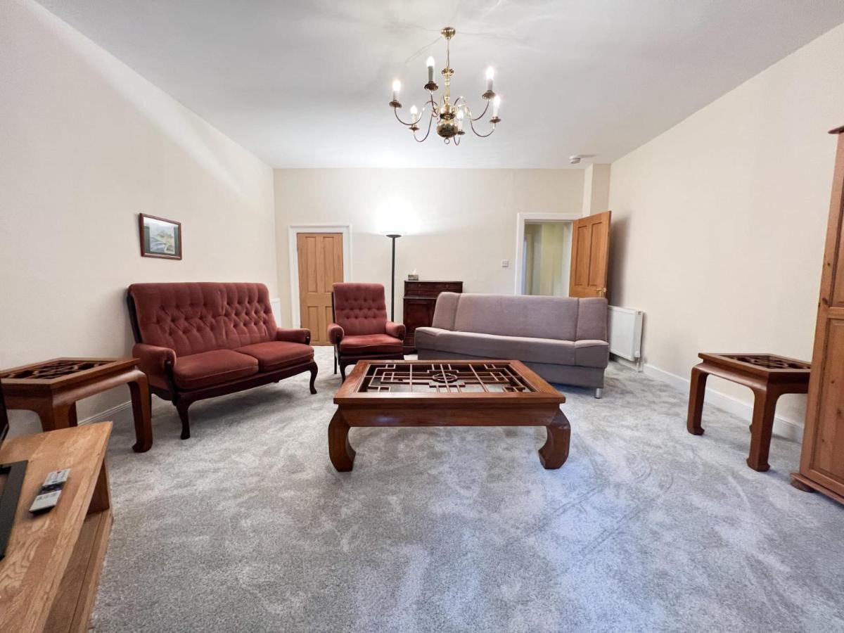 Spacious Flat Sleeps 8 Near Princes Street Edinburgh Bagian luar foto